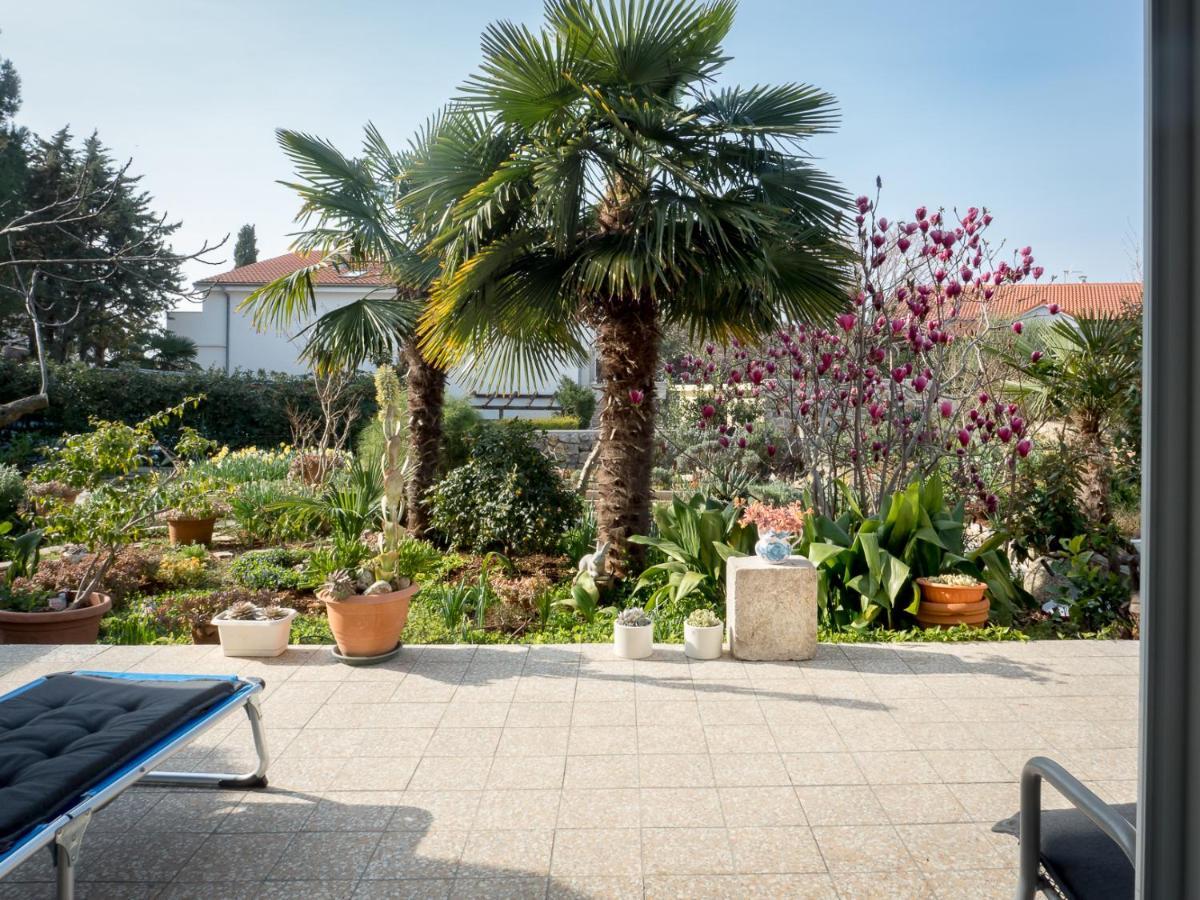 Apartments Summer Bloom Krk Town Bagian luar foto