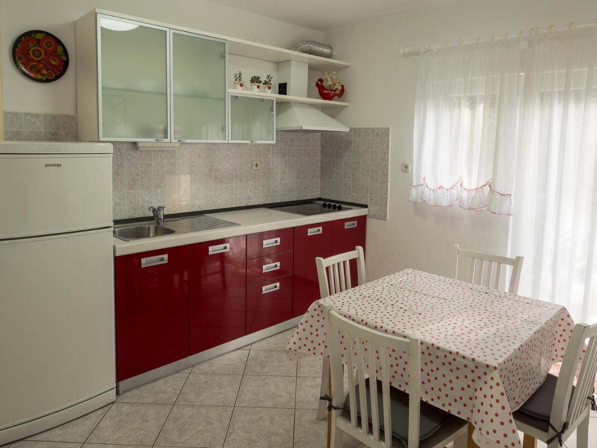 Apartments Summer Bloom Krk Town Bagian luar foto