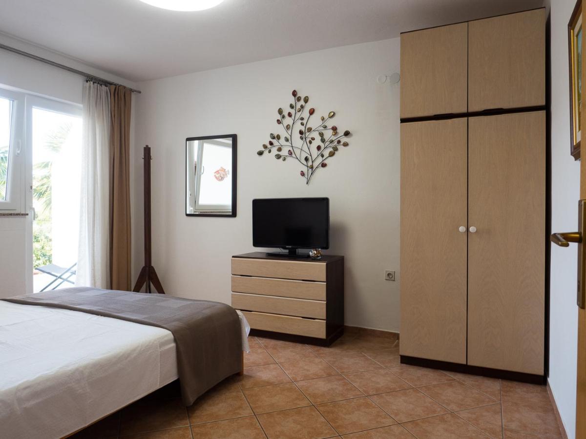 Apartments Summer Bloom Krk Town Bagian luar foto