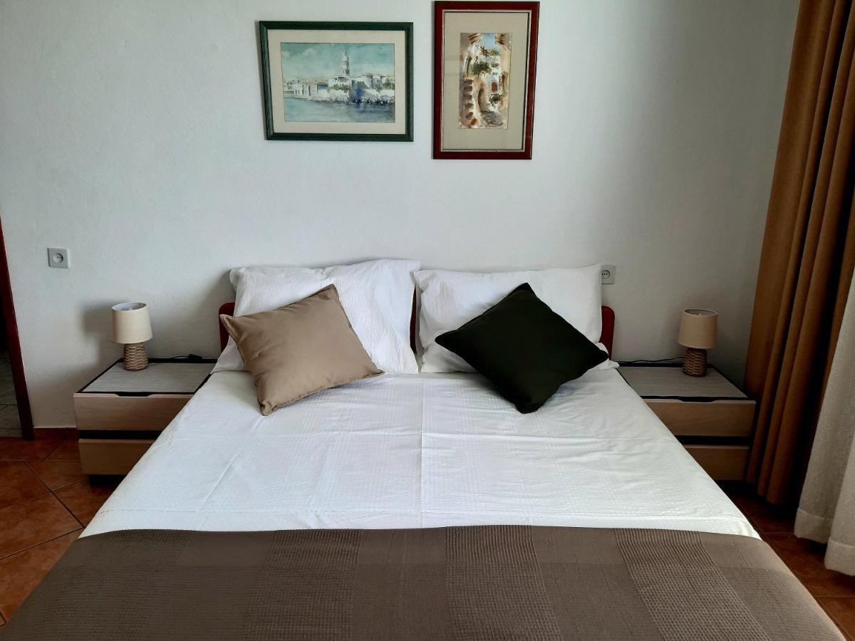 Apartments Summer Bloom Krk Town Bagian luar foto