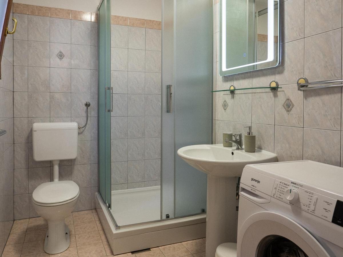 Apartments Summer Bloom Krk Town Bagian luar foto