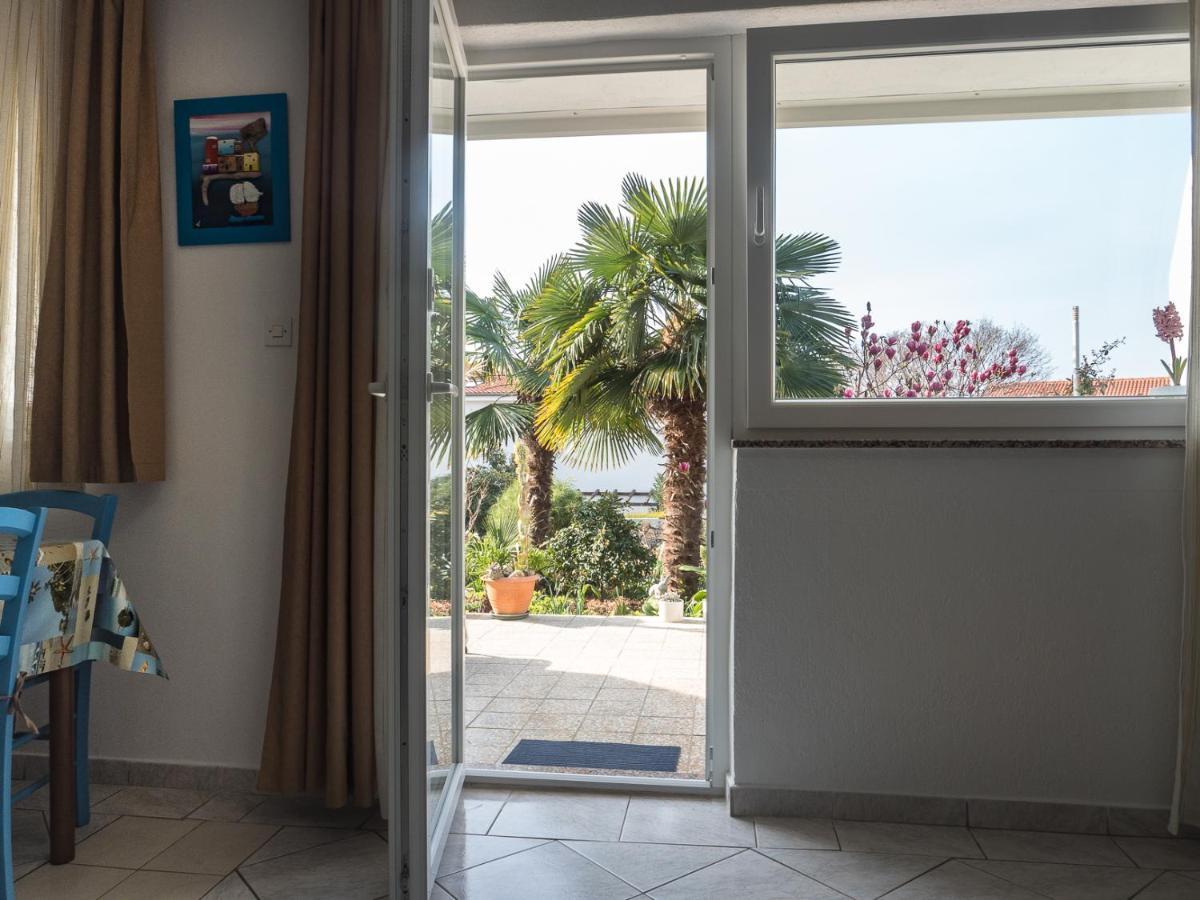 Apartments Summer Bloom Krk Town Bagian luar foto