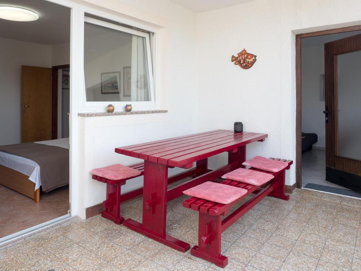 Apartments Summer Bloom Krk Town Bagian luar foto