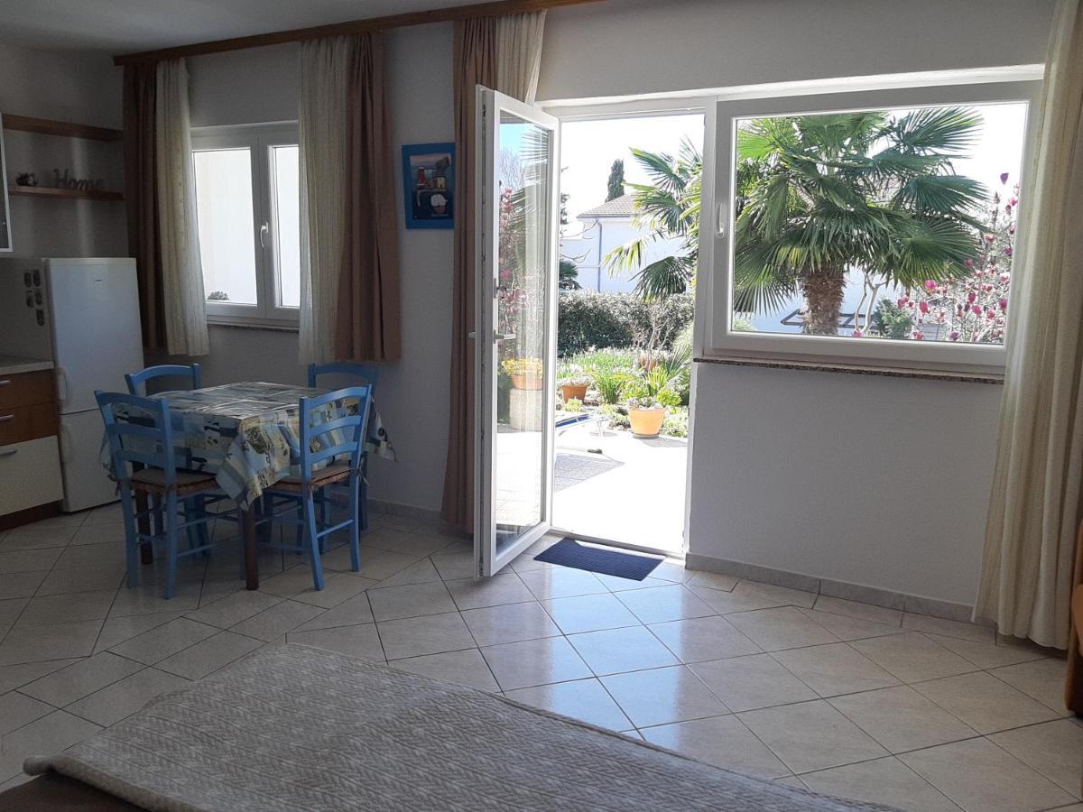 Apartments Summer Bloom Krk Town Bagian luar foto
